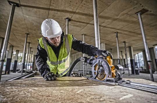 Дисковая пила аккумуляторная XR FLEXVOLT DeWALT DCS576N