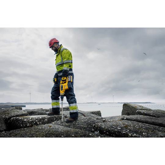 Трехрежимный перфоратор аккумуляторный SDS MAX в кейсе DeWALT DCH481N