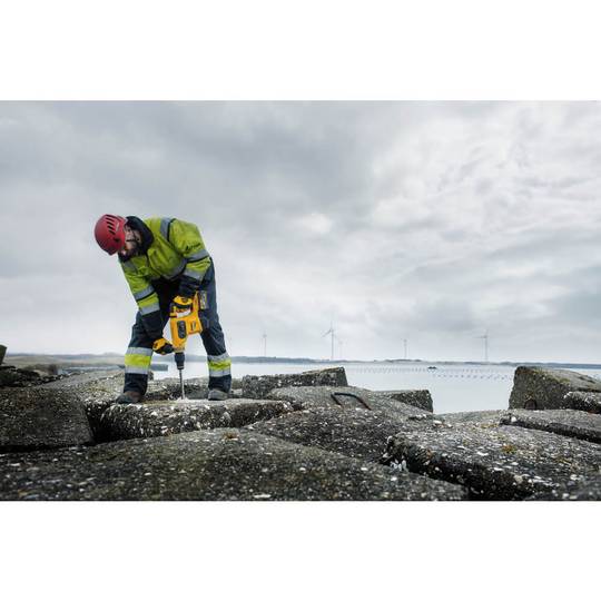 Трехрежимный перфоратор аккумуляторный SDS MAX в кейсе DeWALT DCH481N