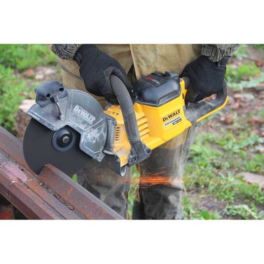 Отрезная пила по бетону/металлу аккумуляторная XR FLEXVOLT DeWALT DCS690N