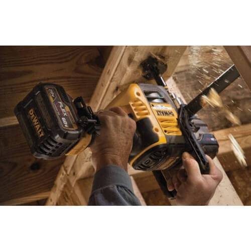 Угловая дрель аккумуляторная в кейсе XR FLEXVOLT DeWALT DCD460NT