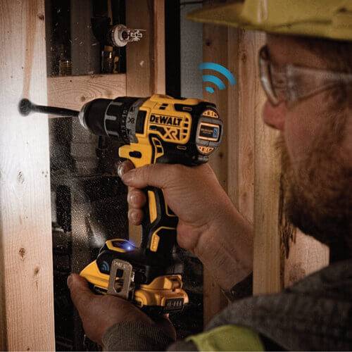 Бесщёточная дрель-шуруповерт аккумуляторная в кейсе DeWALT DCD792NT