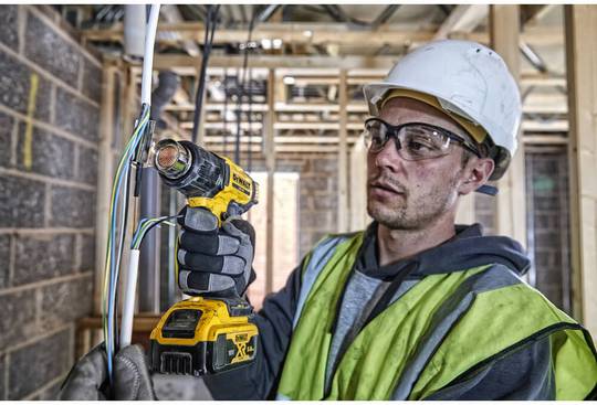 Пистолет горячего воздуха аккумуляторный DeWALT DCE530N