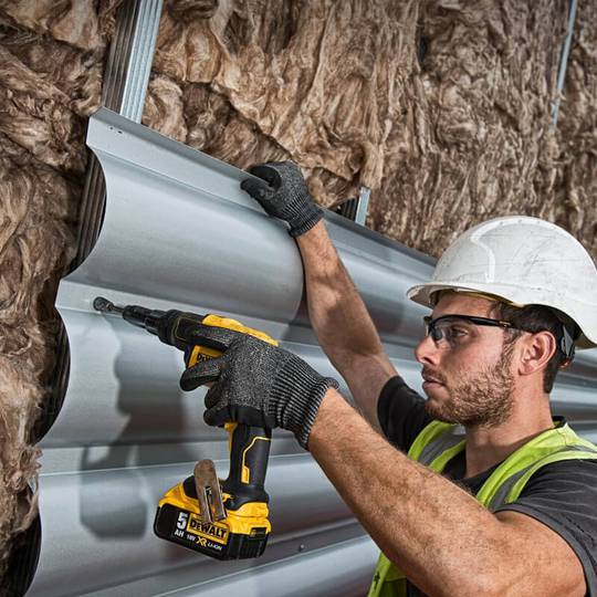 Шуруповерт аккумуляторный с настройкой крутящего момента DeWALT DCF622N