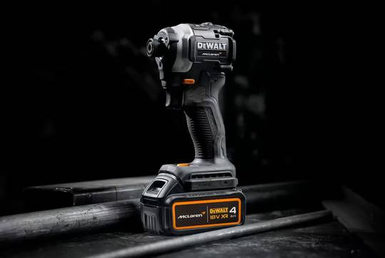 Шурупокрут ударний McLaren F1 TEAM LIMITED EDITION DeWALT DCF85MM1T