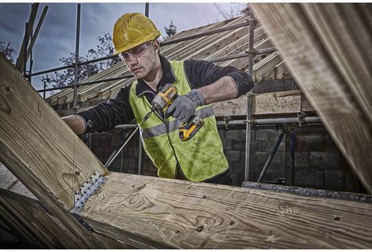 Бесщёточный импульсный шуруповерт аккумуляторный в кейсе DeWALT DCF887NT