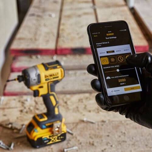 Бесщёточный импульсный шуруповерт аккумуляторный в кейсе DeWALT DCF888NT