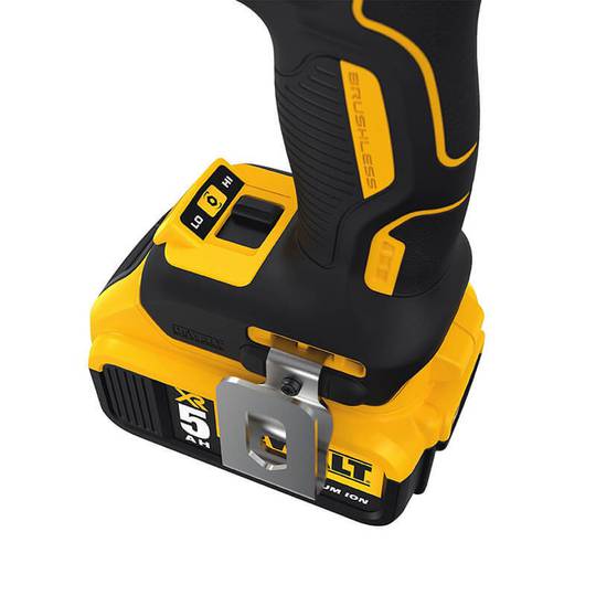 Безщітковий ударний гайкокрут акумуляторний в кейсі з 2-ма акумуляторами DeWALT DCF894P2