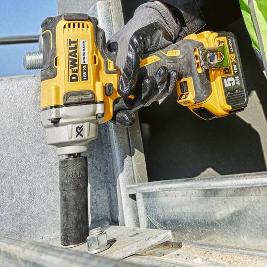 Бесщёточный ударный гайковерт аккумуляторный DeWALT DCF894N