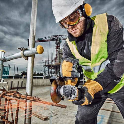 Бесщёточная угловая шлифмашина аккумуляторная в кейсе DeWALT DCG406NT