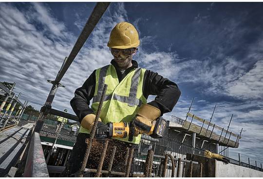 Кутова шліфмашина акумуляторна XR FLEXVOLT в кейсі DeWALT DCG414NT