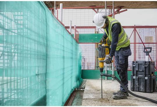 Двухрежимный перфоратор аккумуляторный SDS-MAX в кейсе с аккумулятором DeWALT DCH773Y2