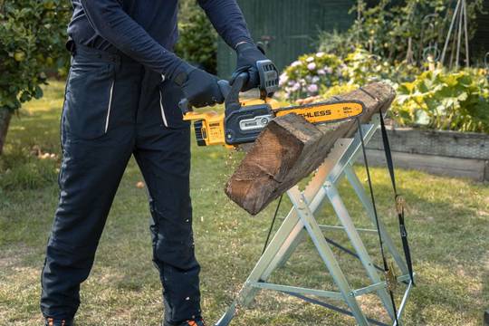 Пила ланцюгова акумуляторна безщіткова DeWALT DCMCS565P1