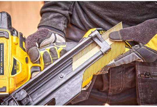 Пистолет гвоздезабивной аккумуляторный бесщёточный DeWALT DCN930N