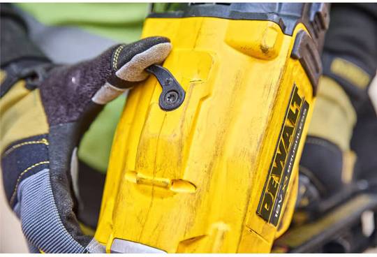 Пистолет гвоздезабивной аккумуляторный бесщёточный DeWALT DCN930N