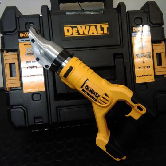 Ножиці по металу акумуляторні в кейсі DeWALT DCS491NT