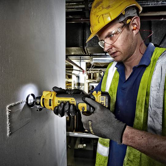 Аккумуляторный фрезер для гипсокартона в кейсе DeWALT DCS551NT