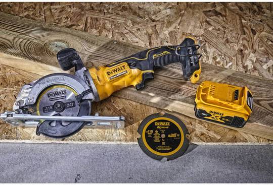 Дисковая пила аккумуляторная в кейсе с 2-мя аккумуляторами 5 Ач DeWALT DCS571P2