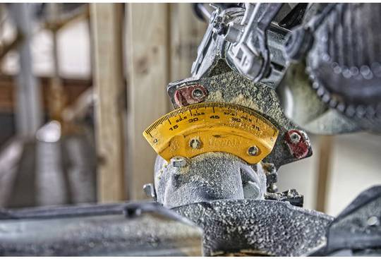 Торцювальна пилка акумуляторна XR FLEXVOLT XPS DeWALT DCS727N