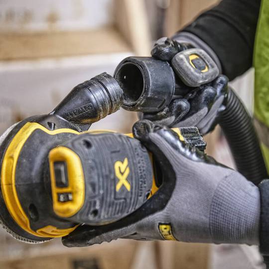 Эксцентриковая (орбитальная) шлифмашина аккумуляторная DeWALT DCW210N