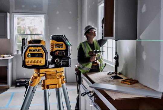Уровень лазерный линейный DeWALT DCE088D1G18