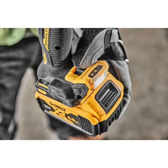 Дрель-шуруповёрт аккумуляторная бесщёточная DeWALT DCD800NT